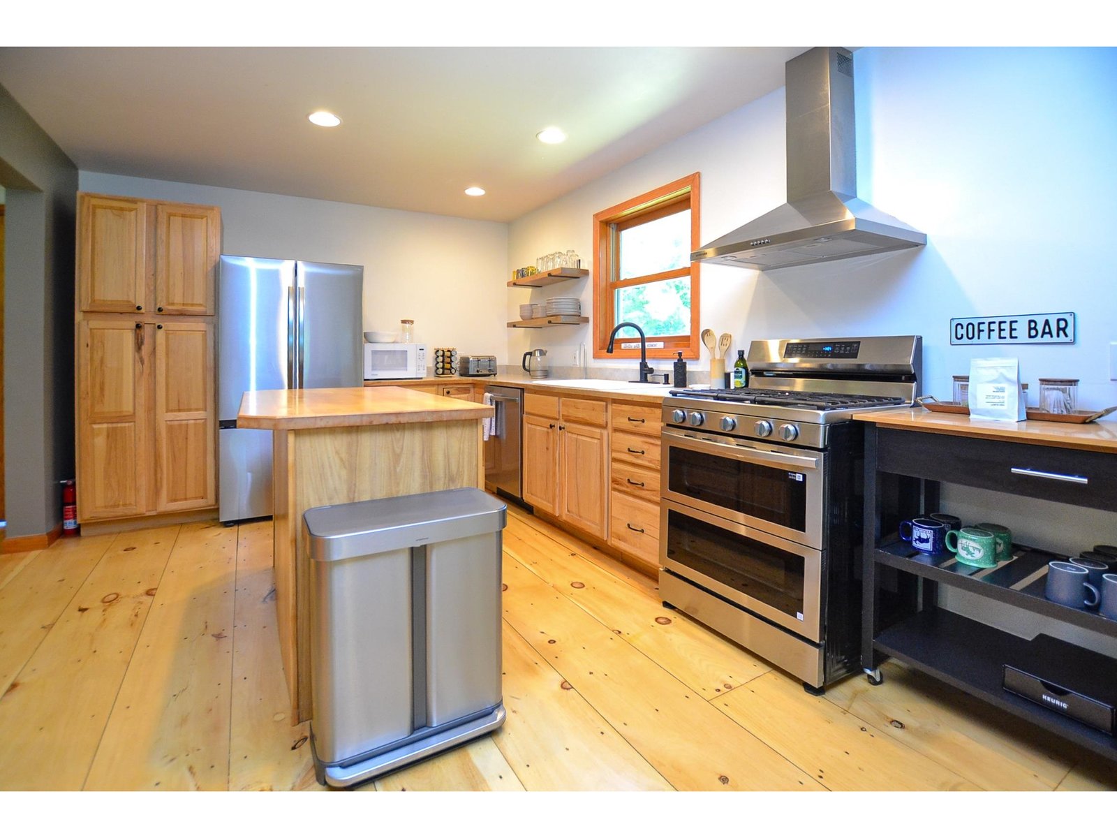1642 Pucker Street, Unit 3
