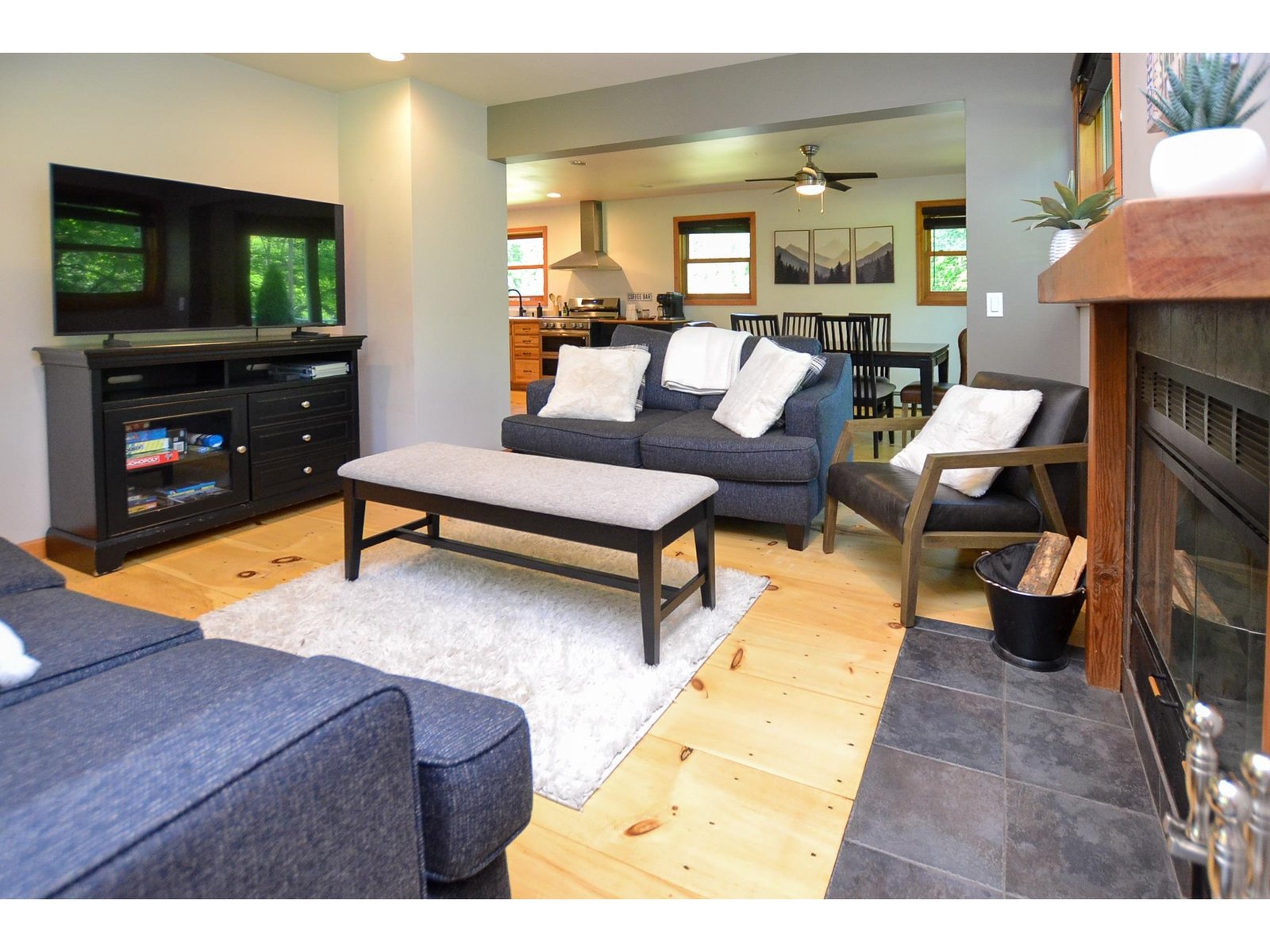 1642 Pucker Street, Unit 3