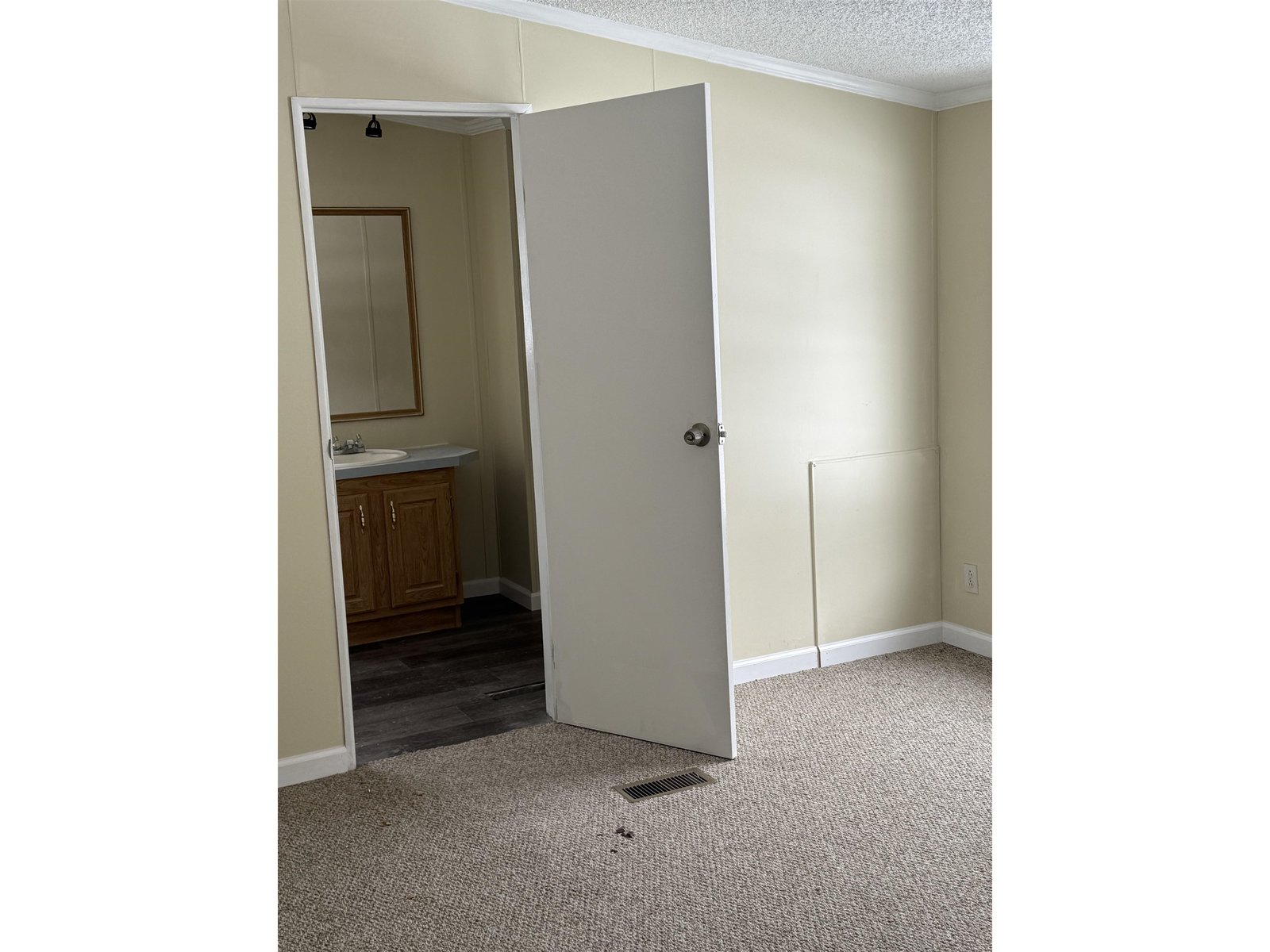 165 Railroad Street, Unit 165