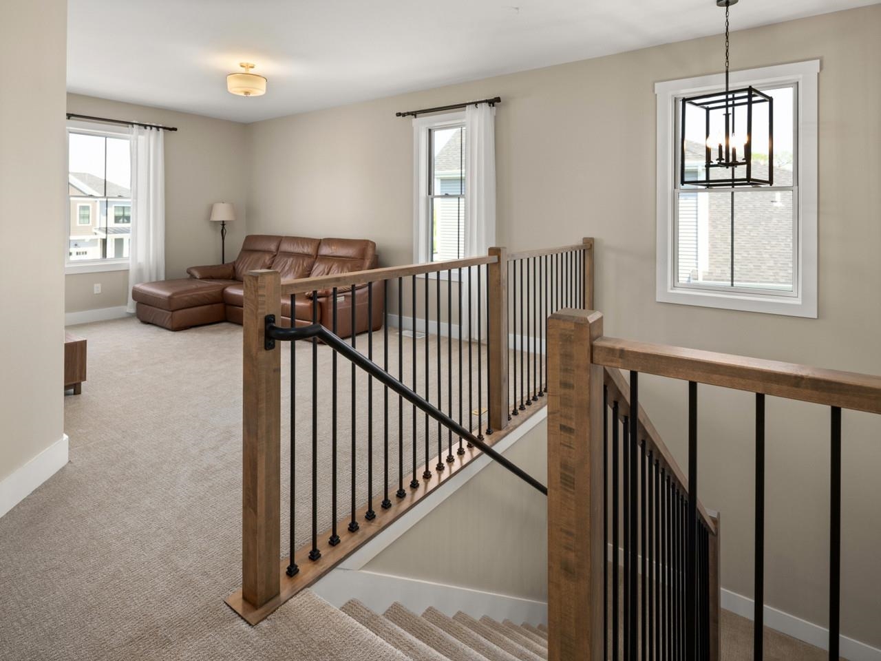 2nd Floor Sitting Area