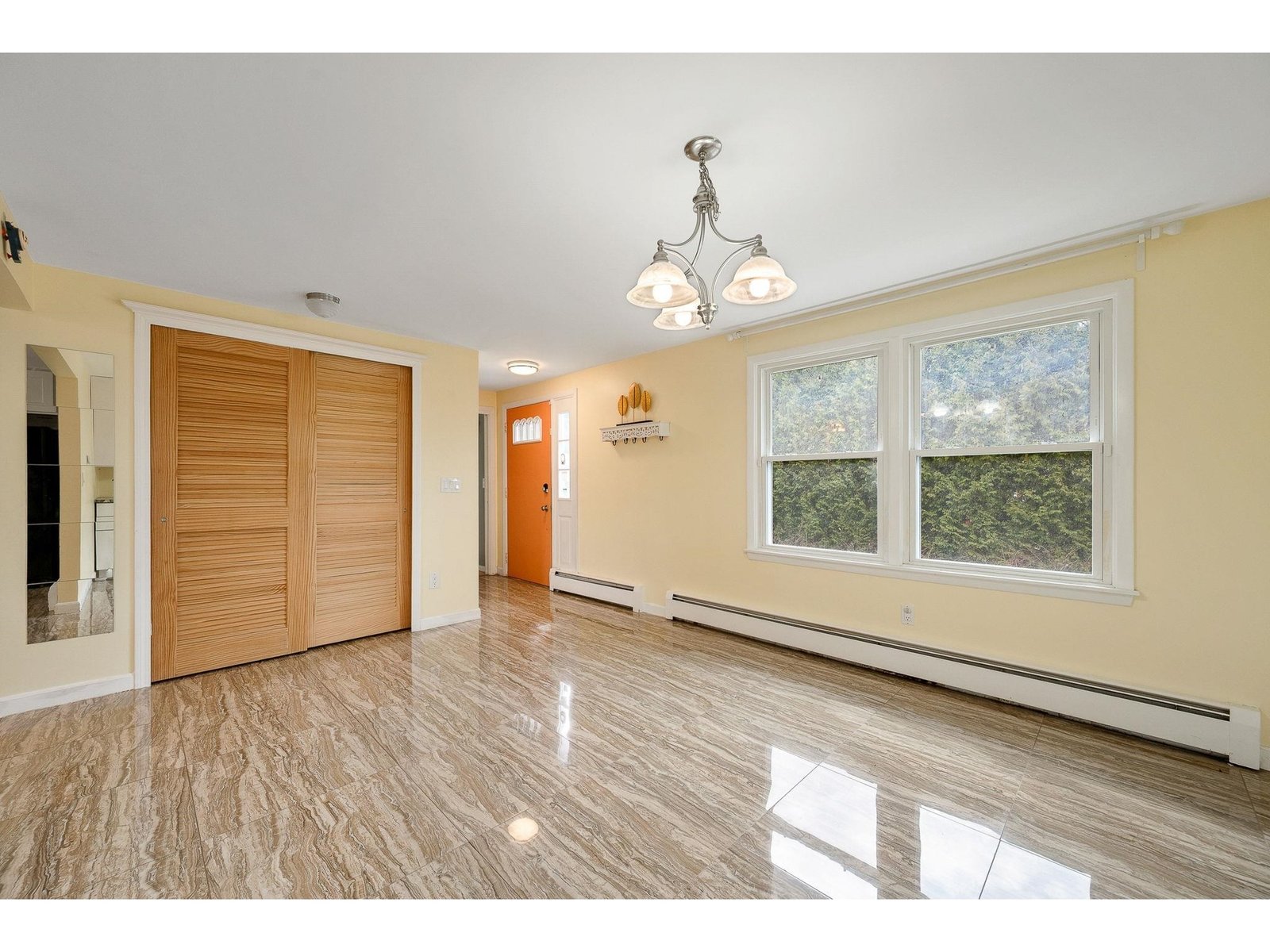 166 Lakeview Drive