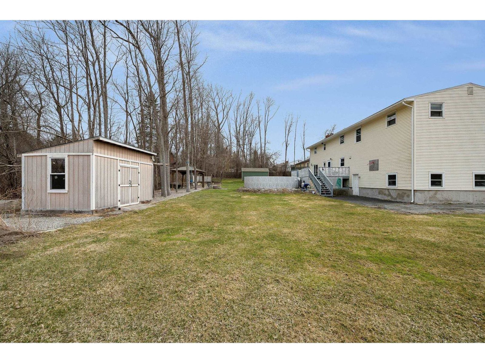 166 Lakeview Drive