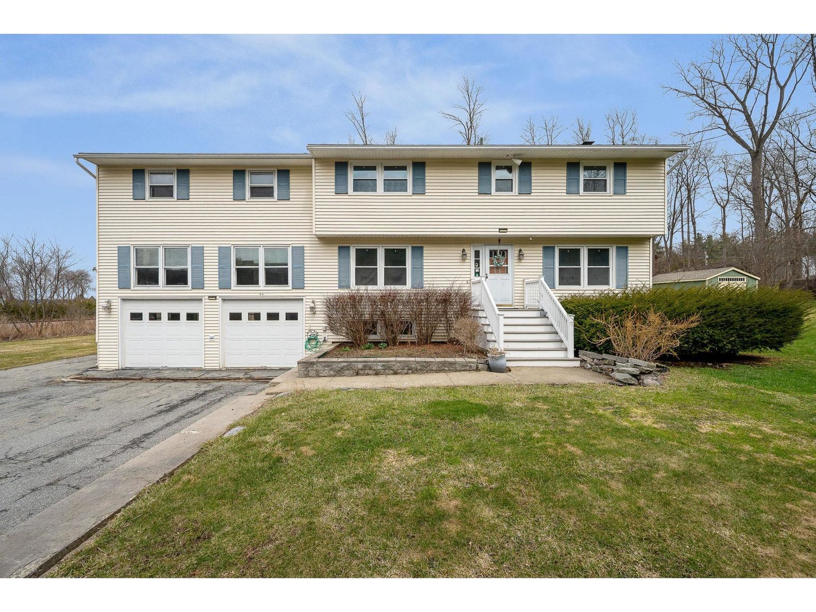 166 Lakeview Drive