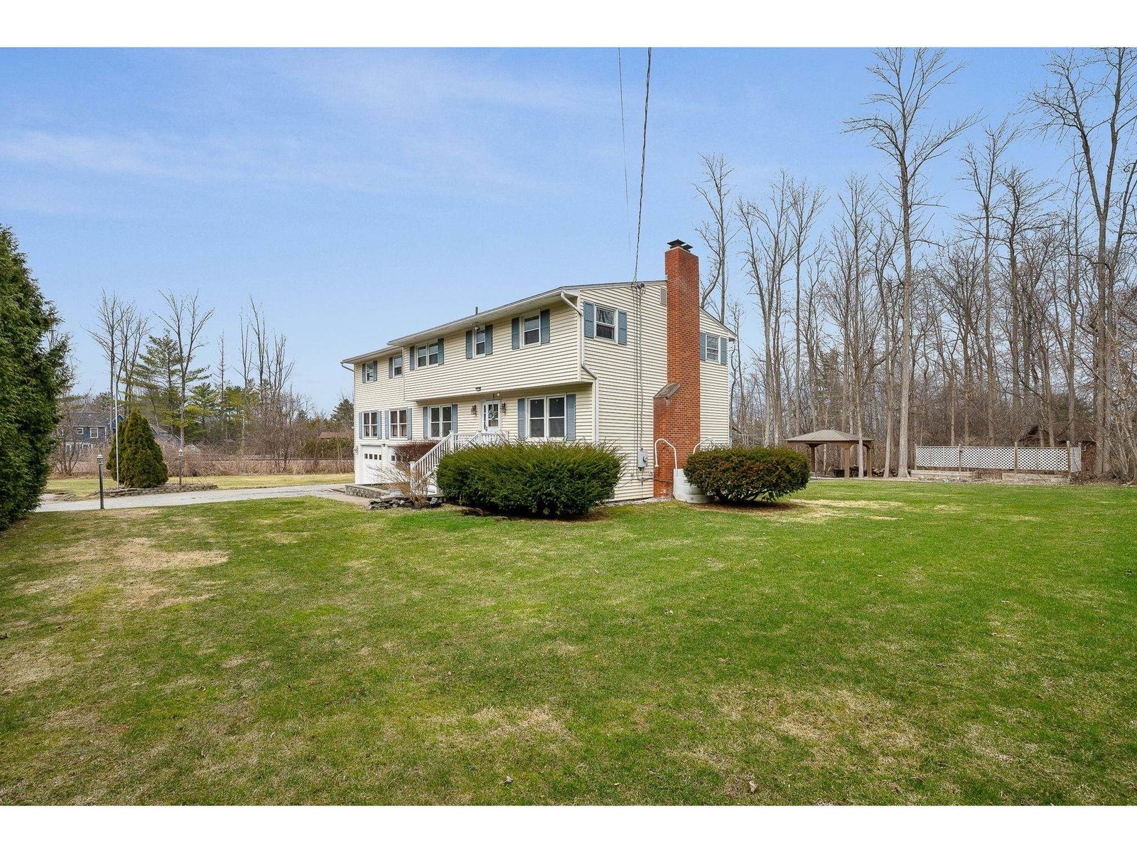 166 Lakeview Drive