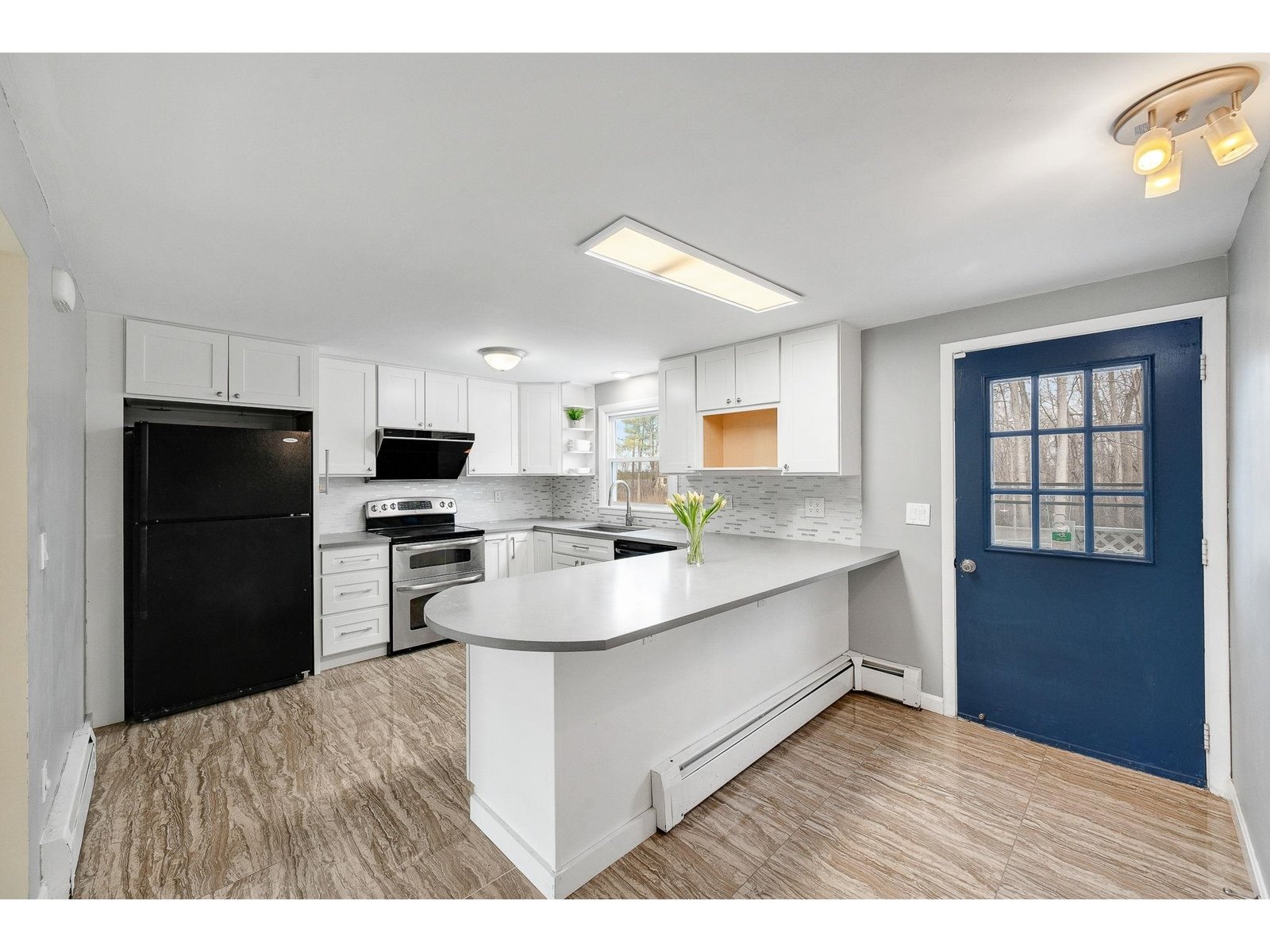 166 Lakeview Drive