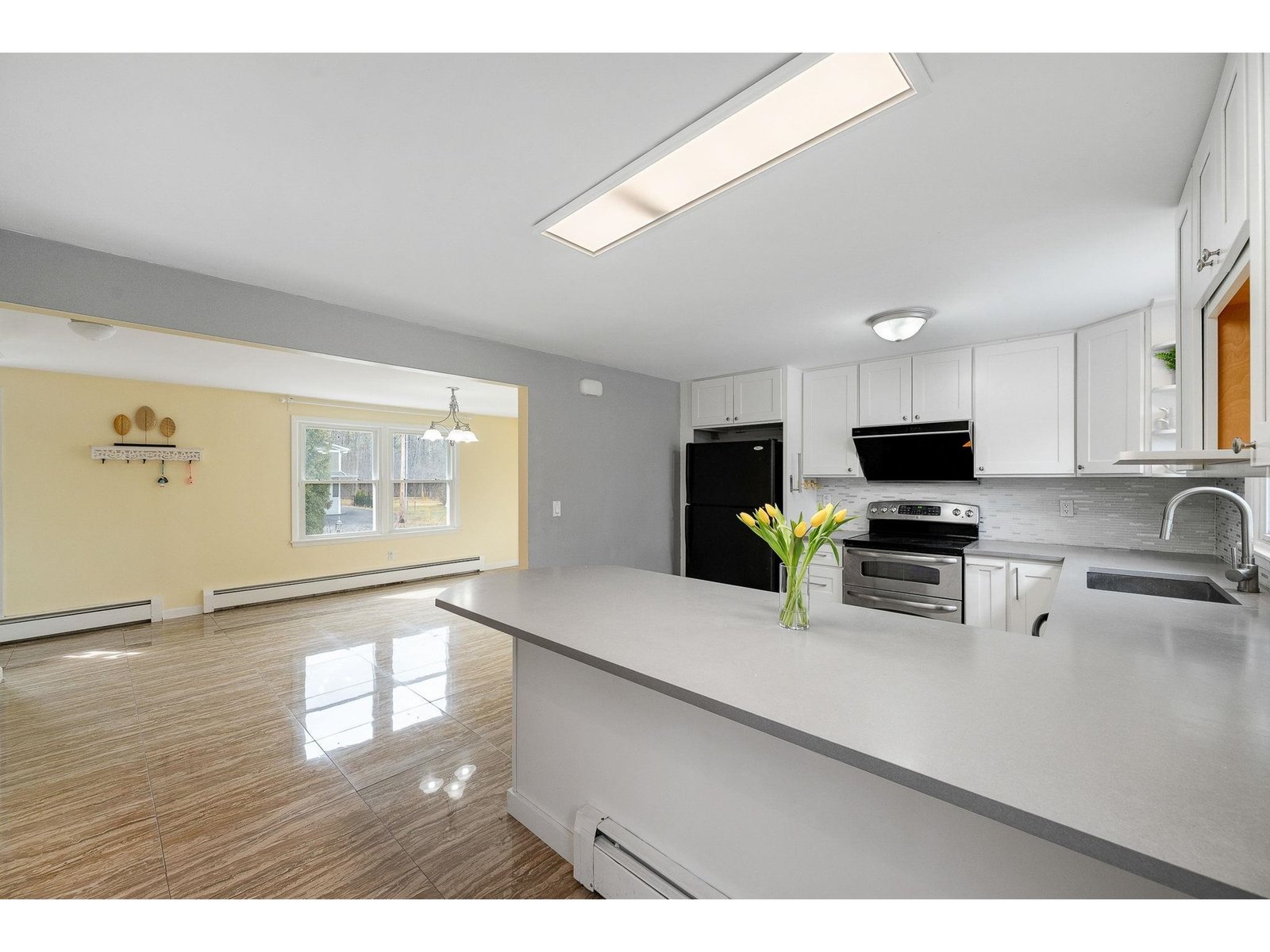 166 Lakeview Drive