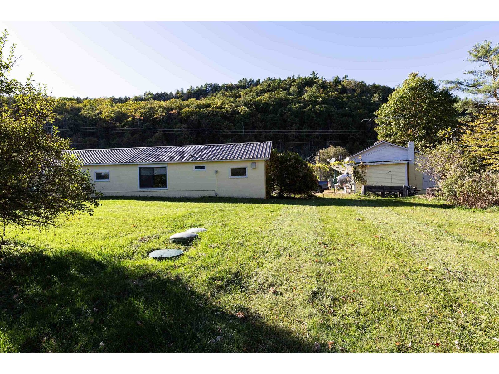 1675 US Route 5 South
