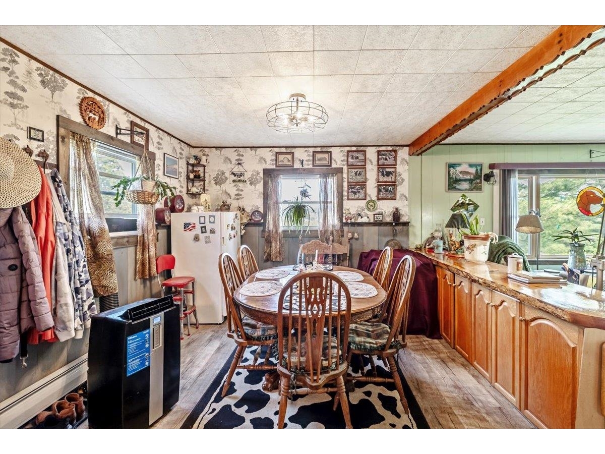 1679 Sampsonville Road