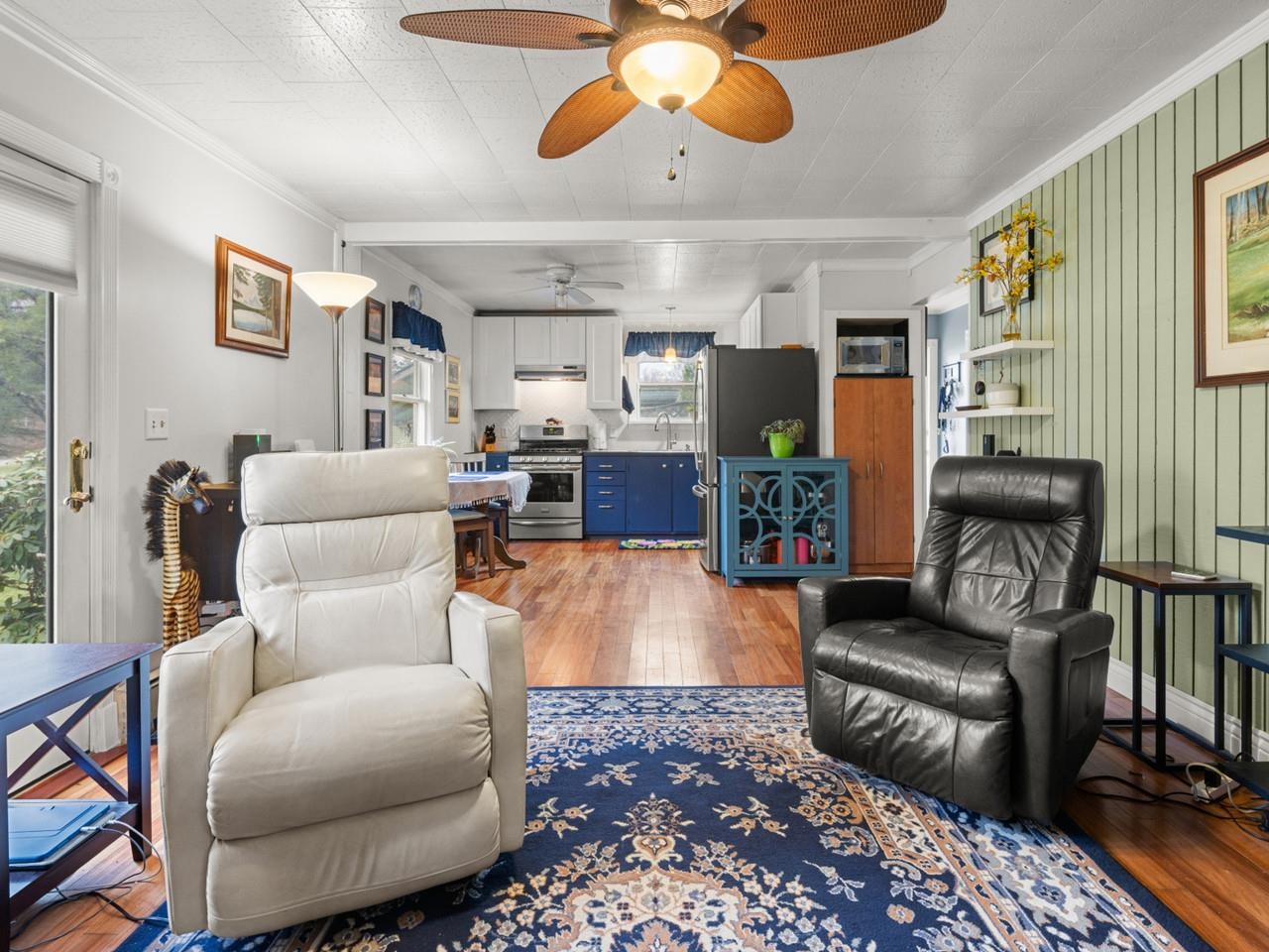 168 Place Road West