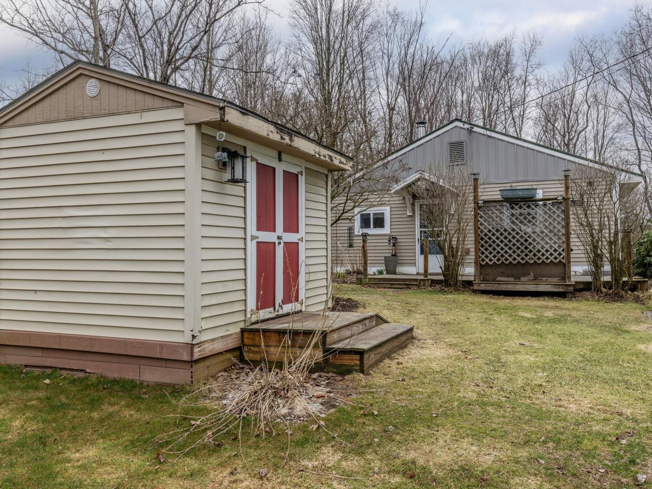 168 Place Road West