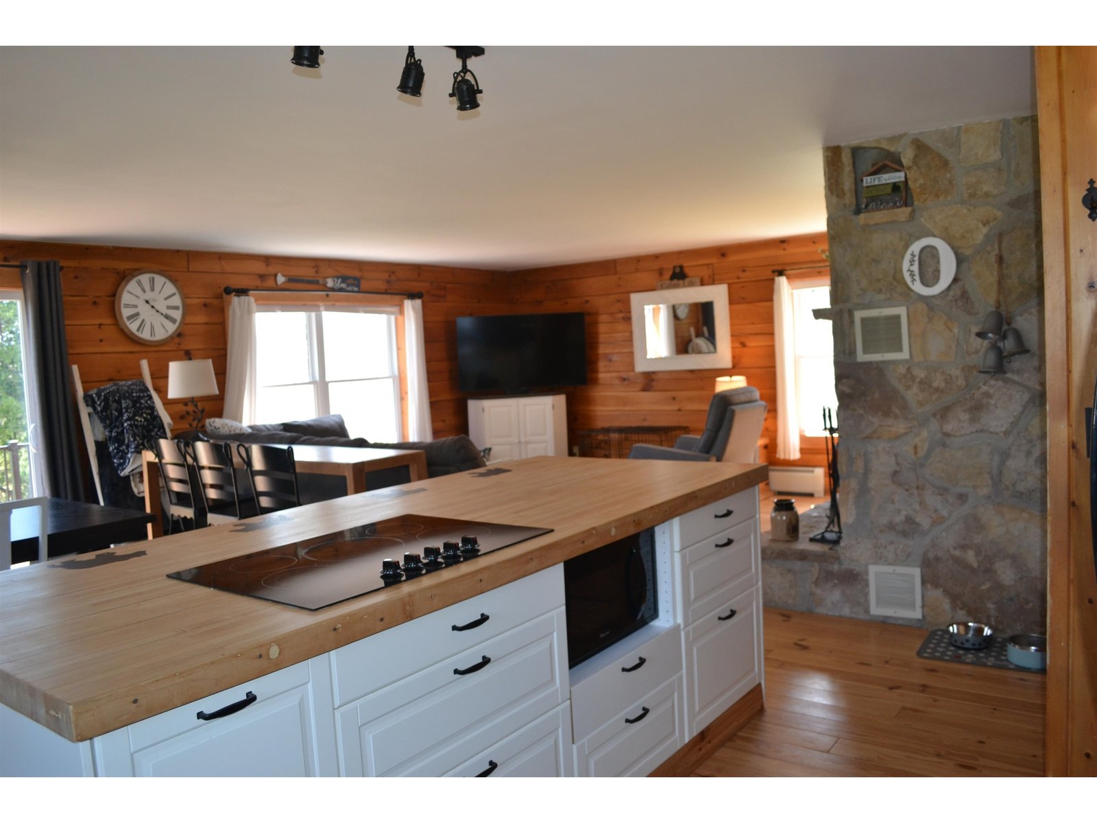 1688 Vermont Route 5A