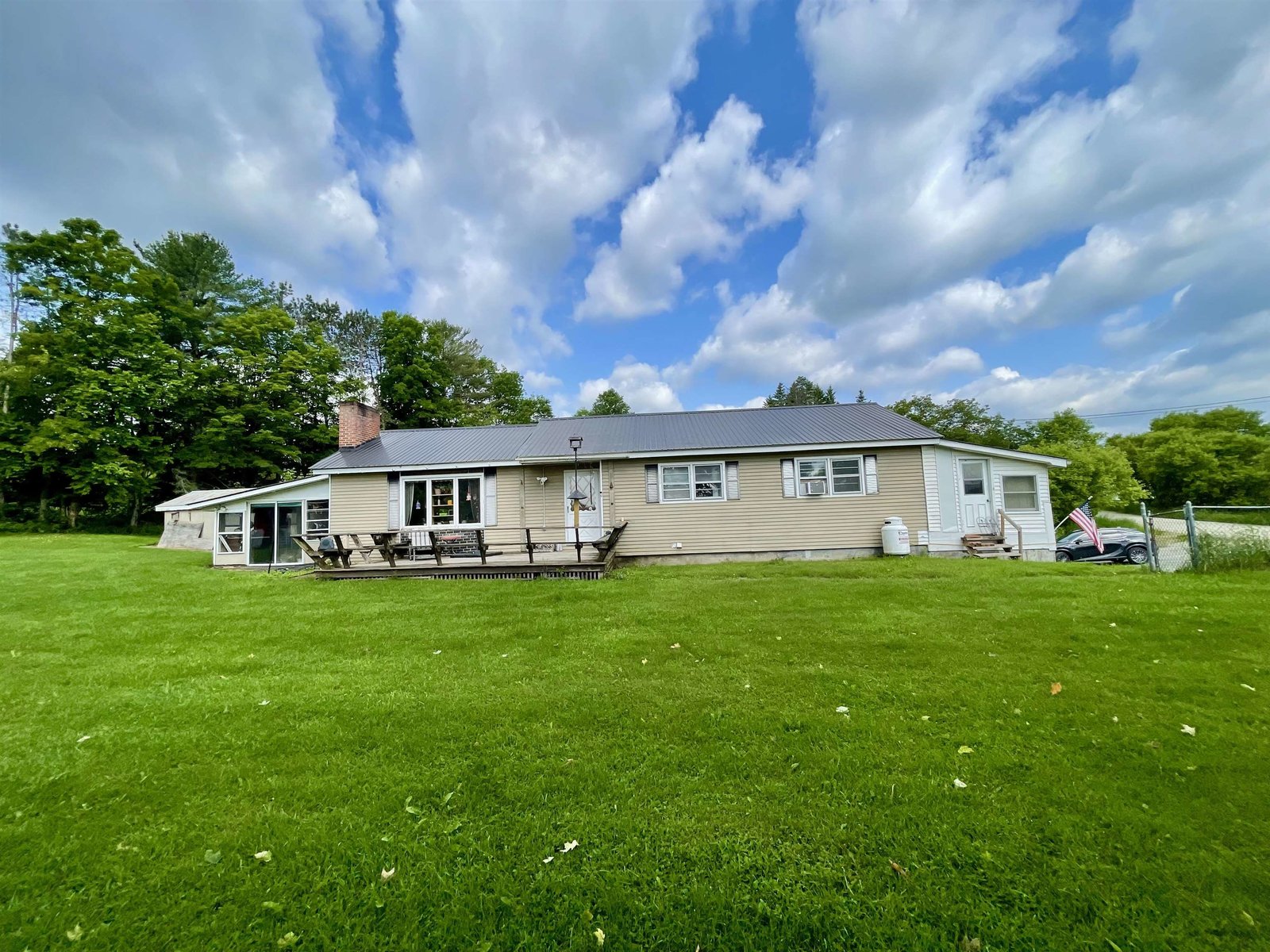 169 Mountain View Avenue, Lyndon