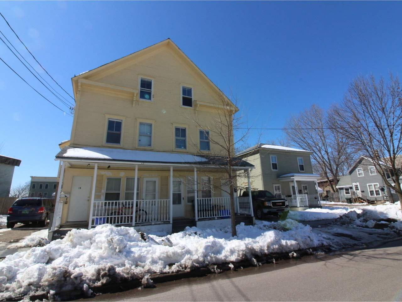 17-31 Drew Street