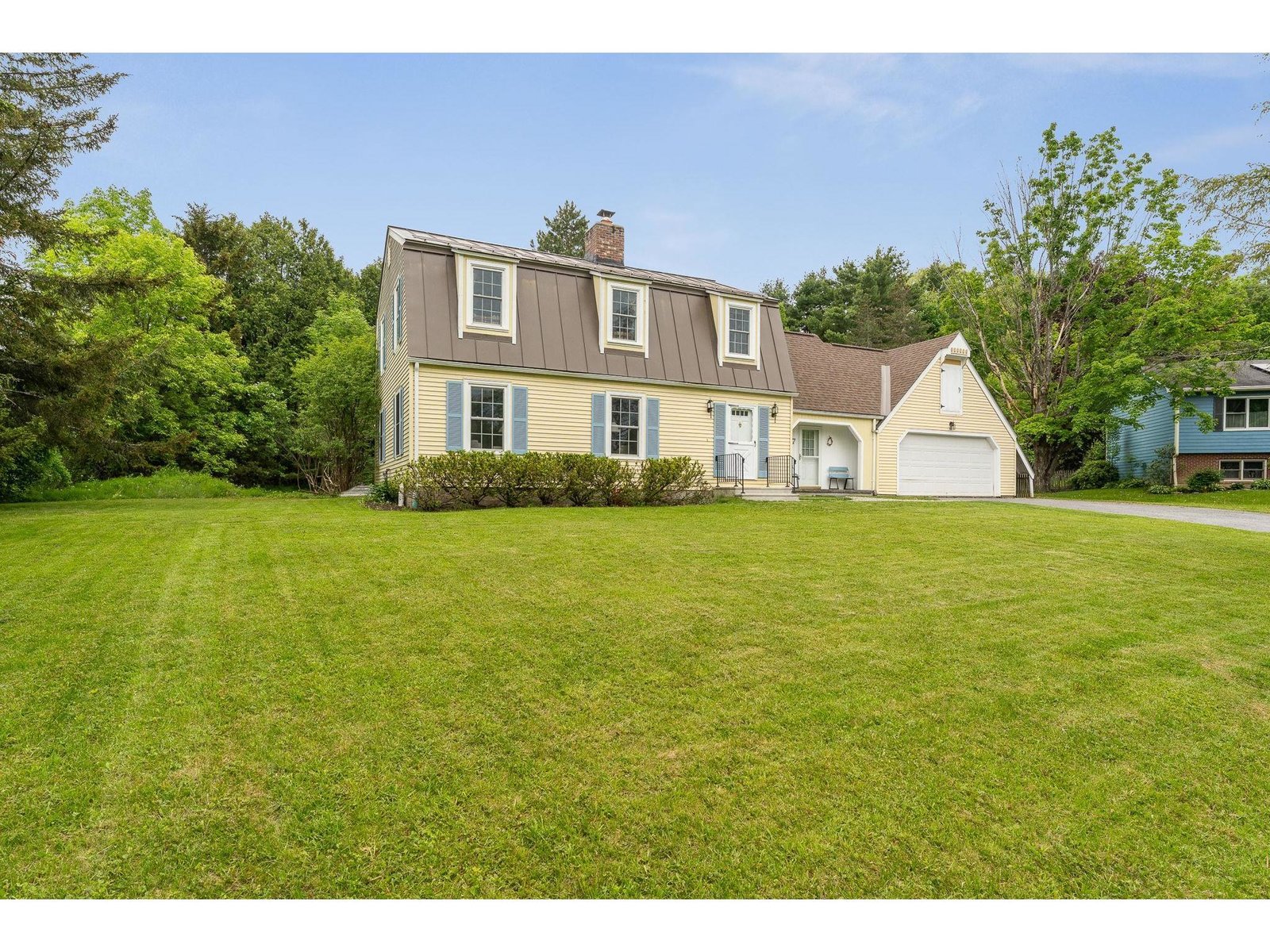 17 Brook Drive