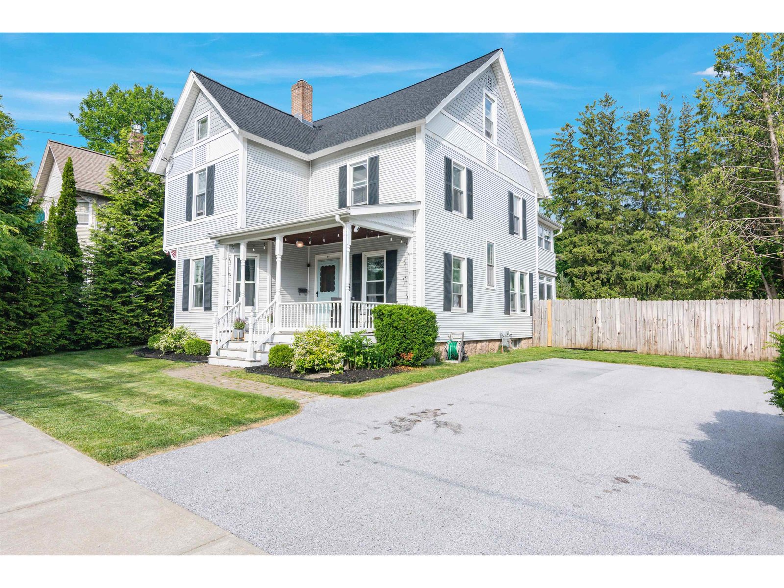 17 Brown Avenue