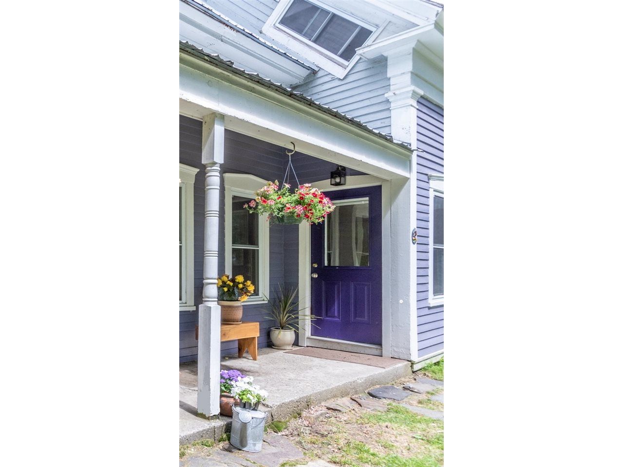 17 Cabot Road