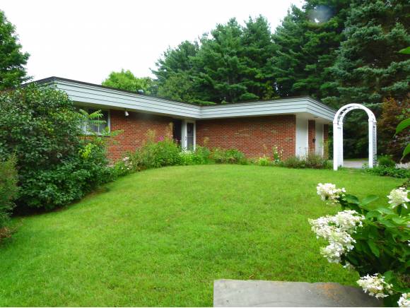 17 Chipman Heights