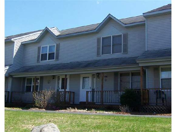 17 Craftsbury Crt, Unit 19