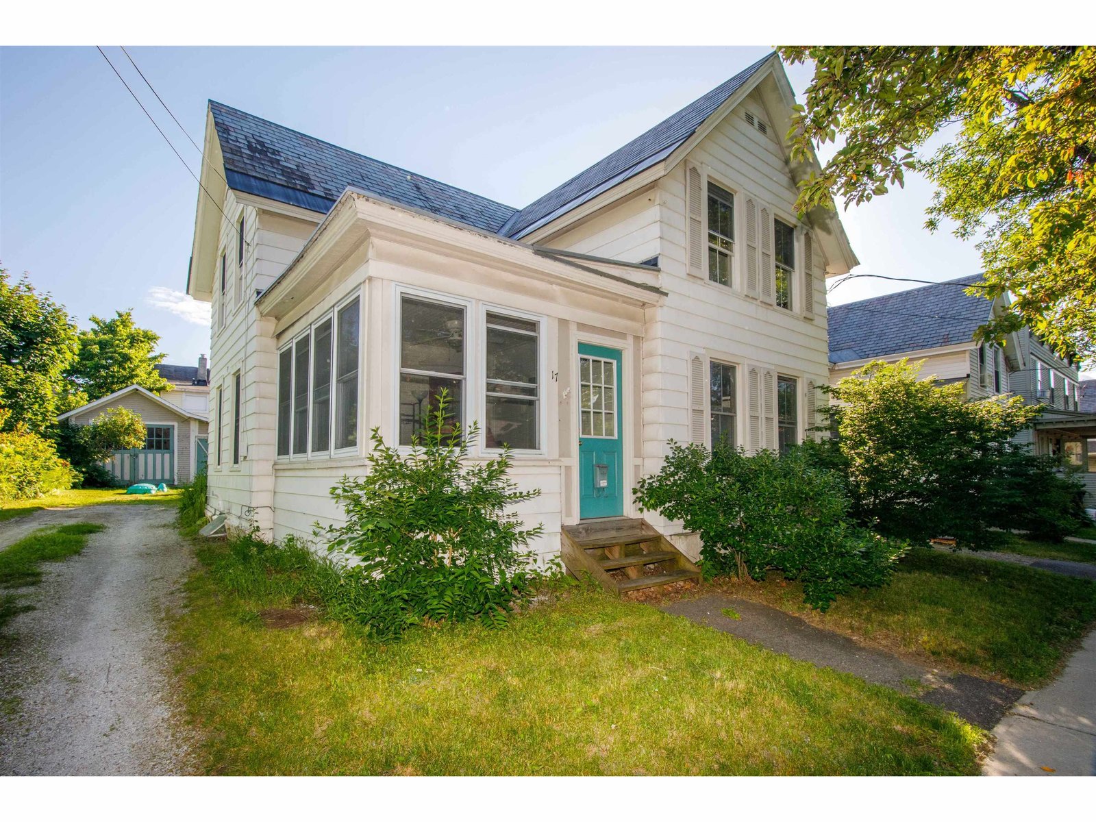 17 Crombie Street