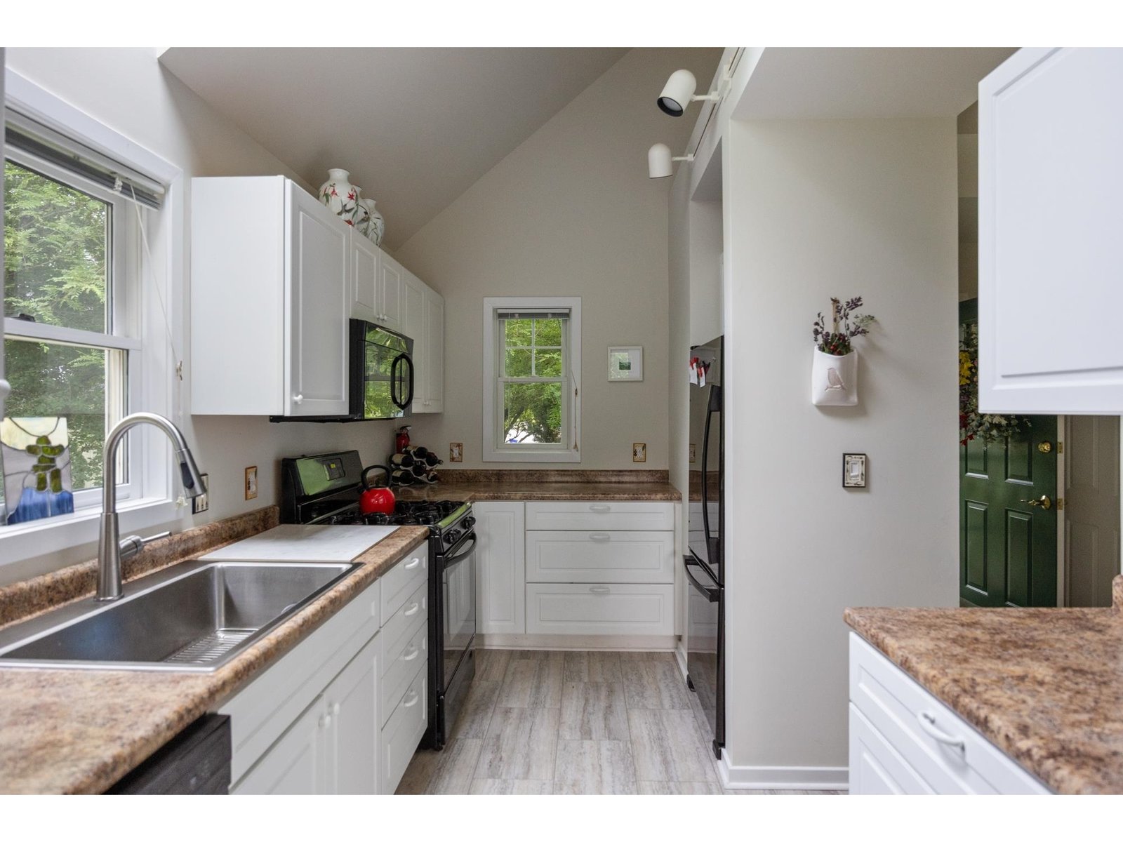 17 Eastman Farm Road