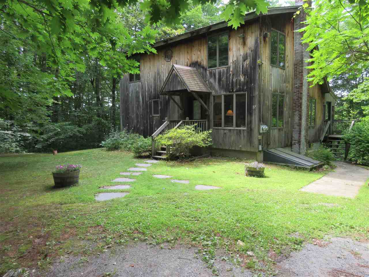 17 Forest Ridge