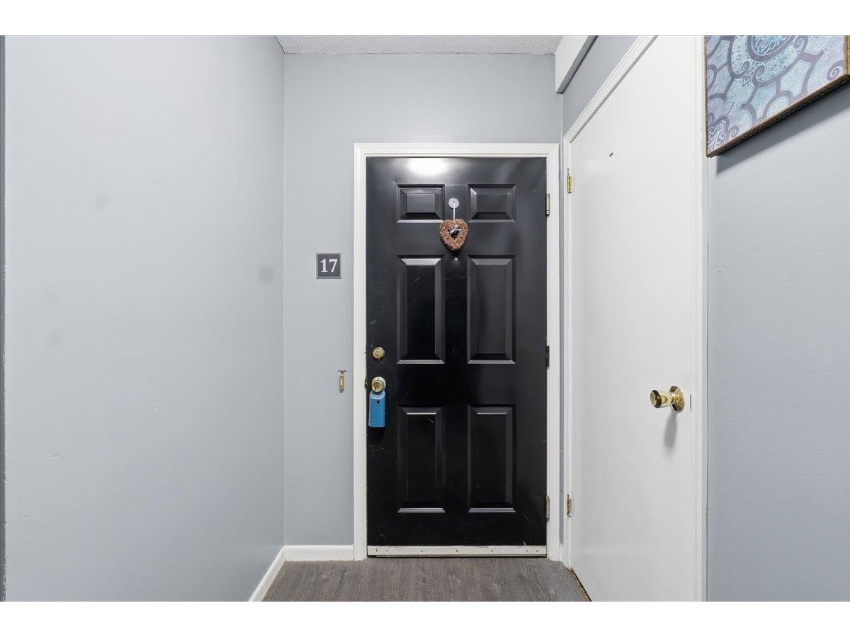 17 Hawthorne Circle