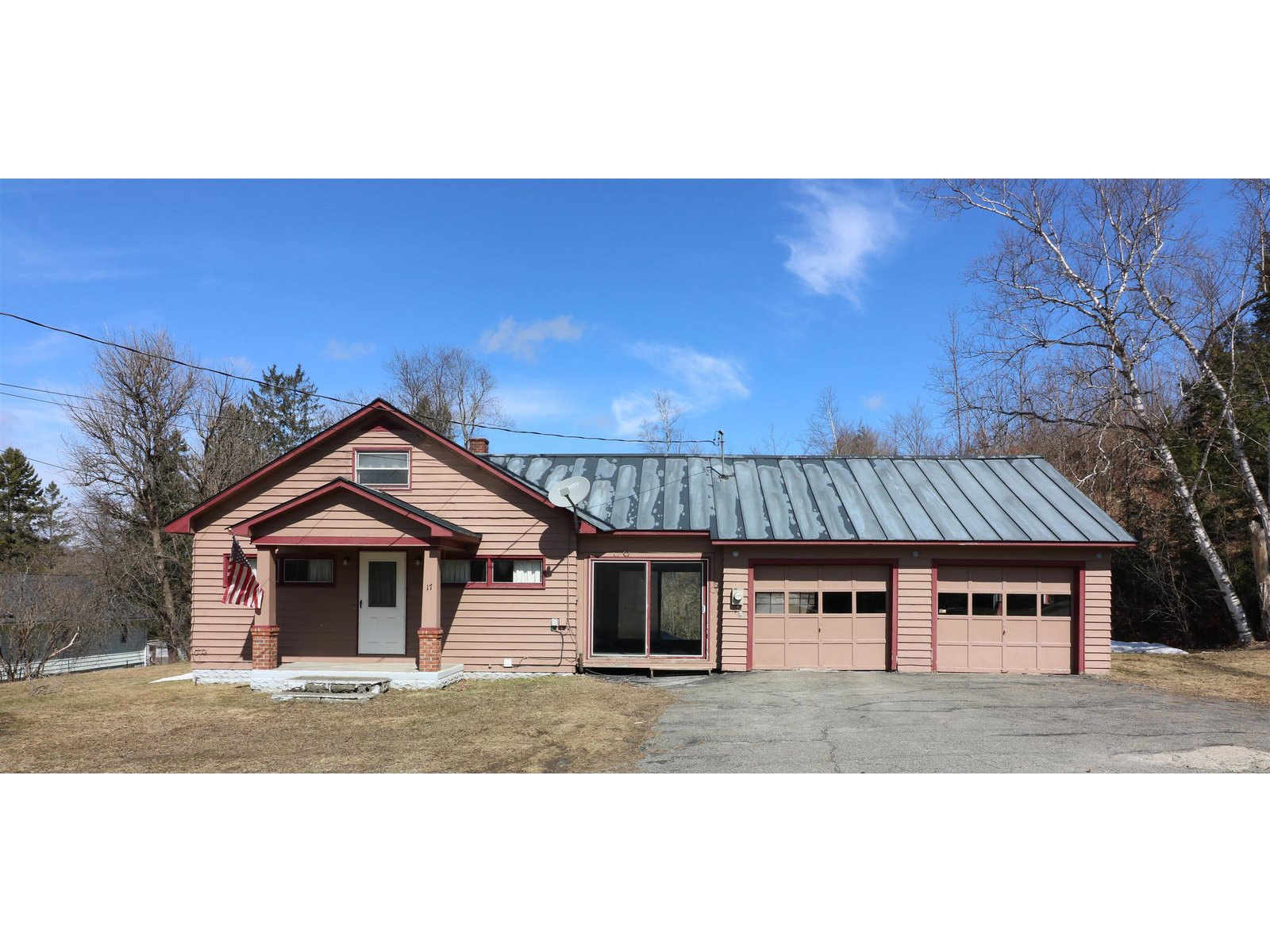 17 Holden Road, Barre Town