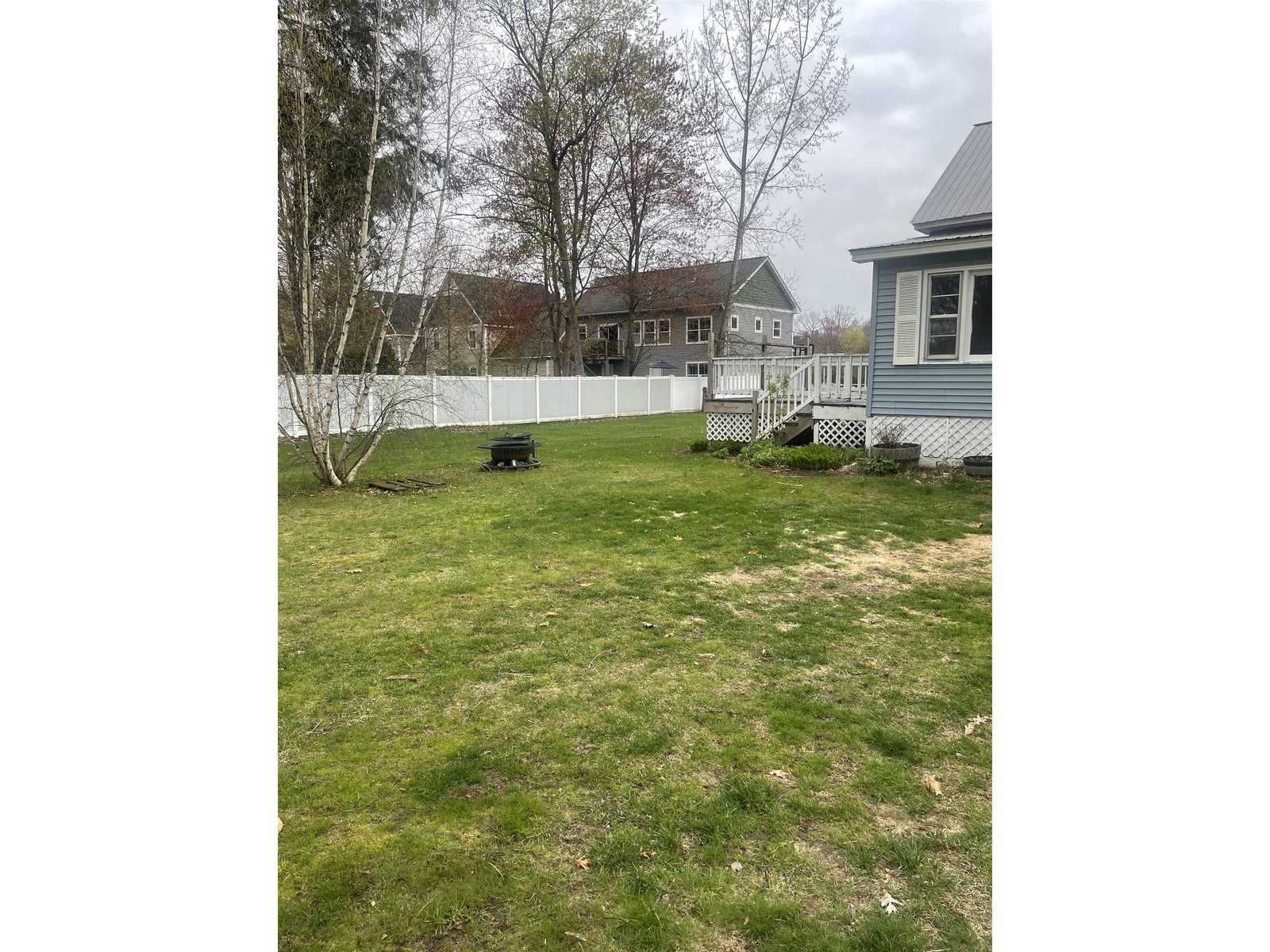 17 Iroquois Avenue