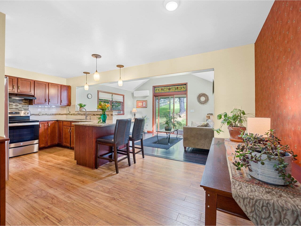 Eat-in kitchen to living