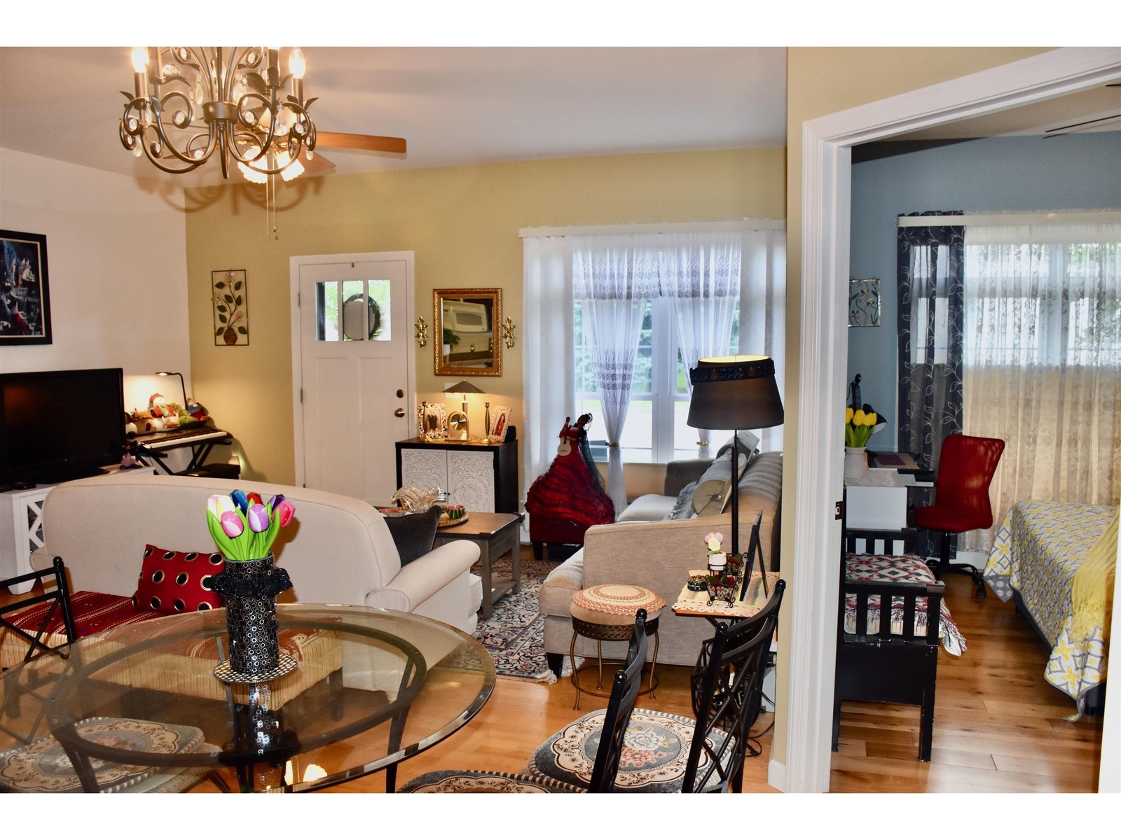 17 Madison Drive, Unit Unit 8 Triplex