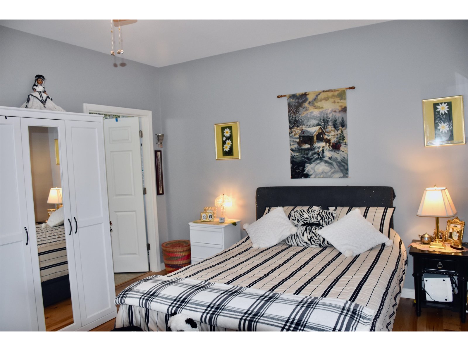 17 Madison Drive, Unit Unit 8 Triplex