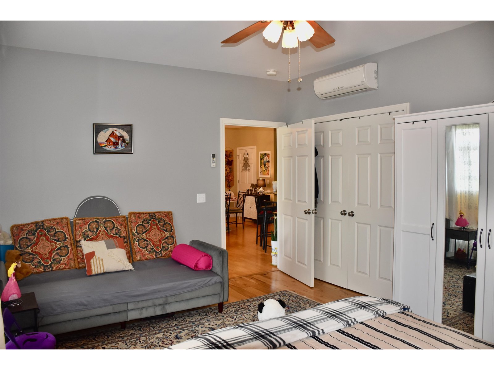 17 Madison Drive, Unit Unit 8 Triplex
