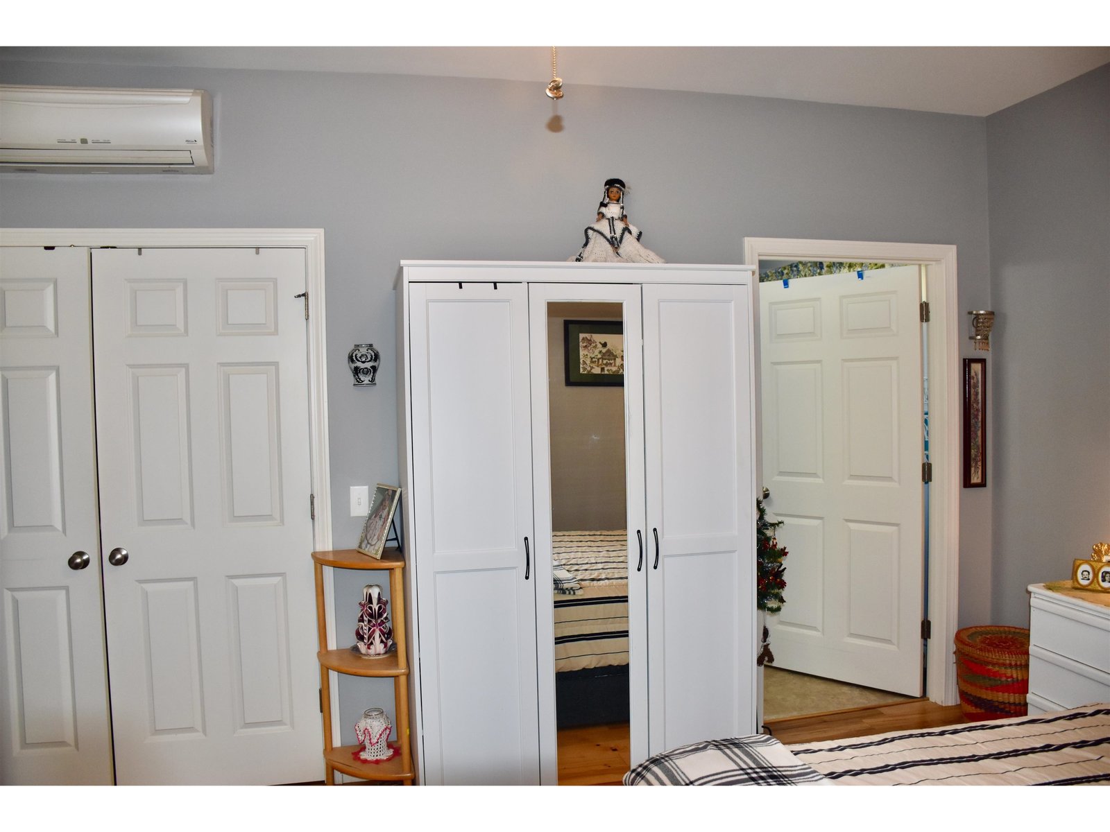 17 Madison Drive, Unit Unit 8 Triplex