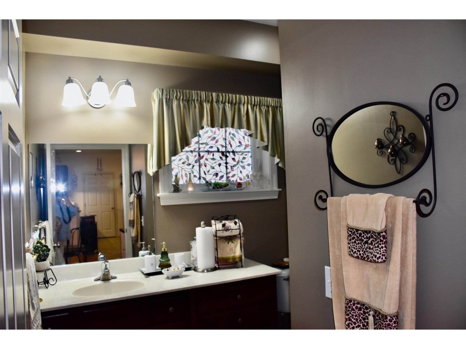 17 Madison Drive, Unit Unit 8 Triplex