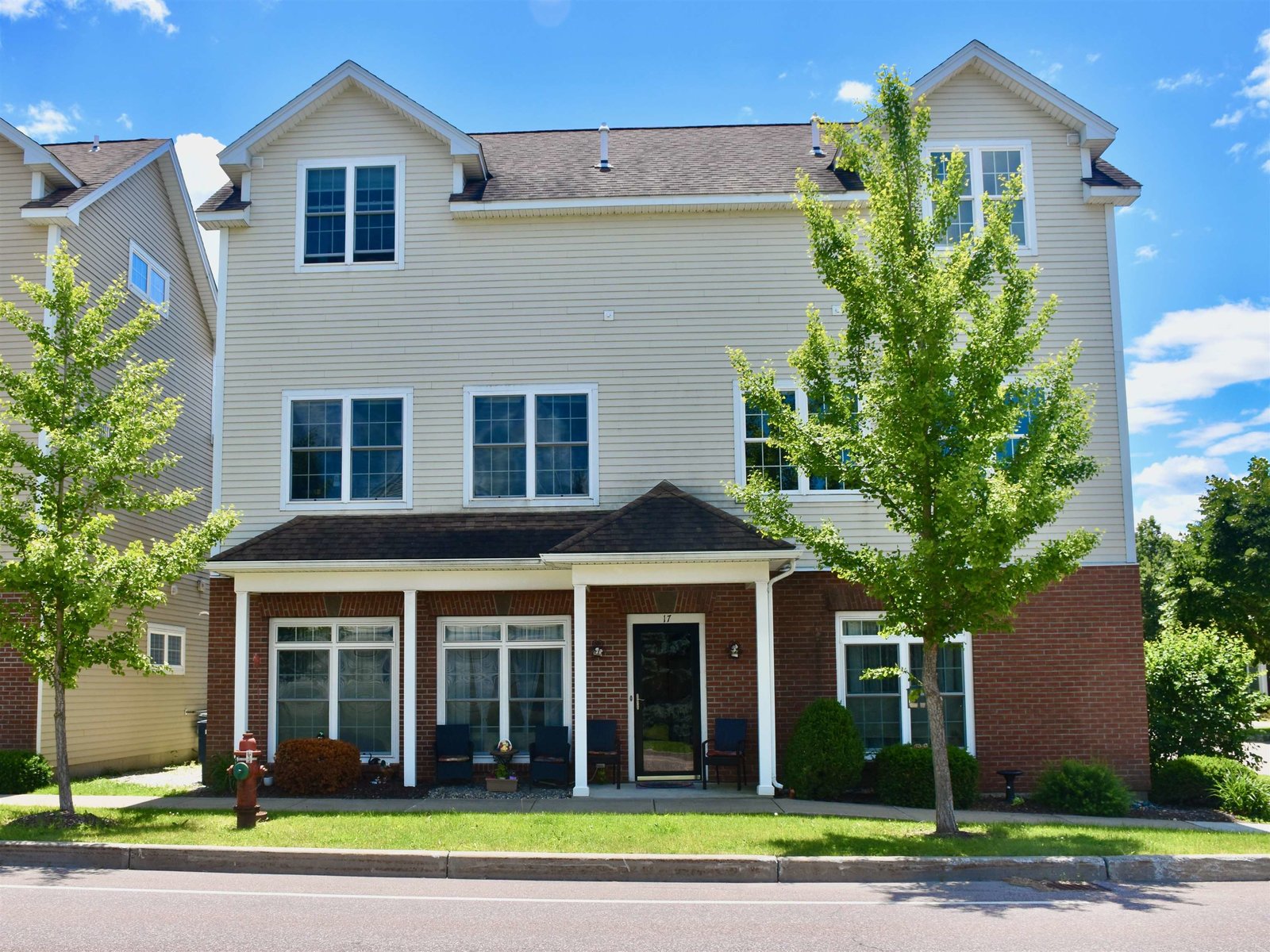 17 Madison Drive, Williston