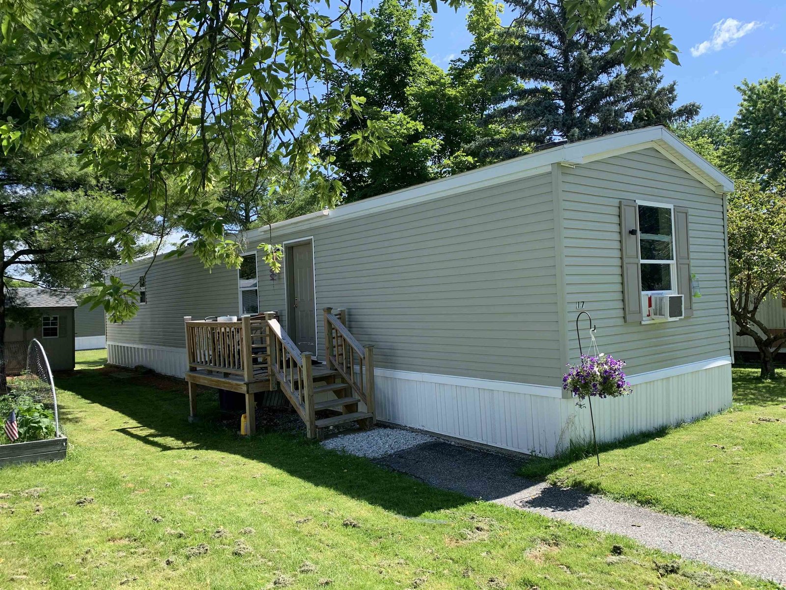 17 Malcolm Drive