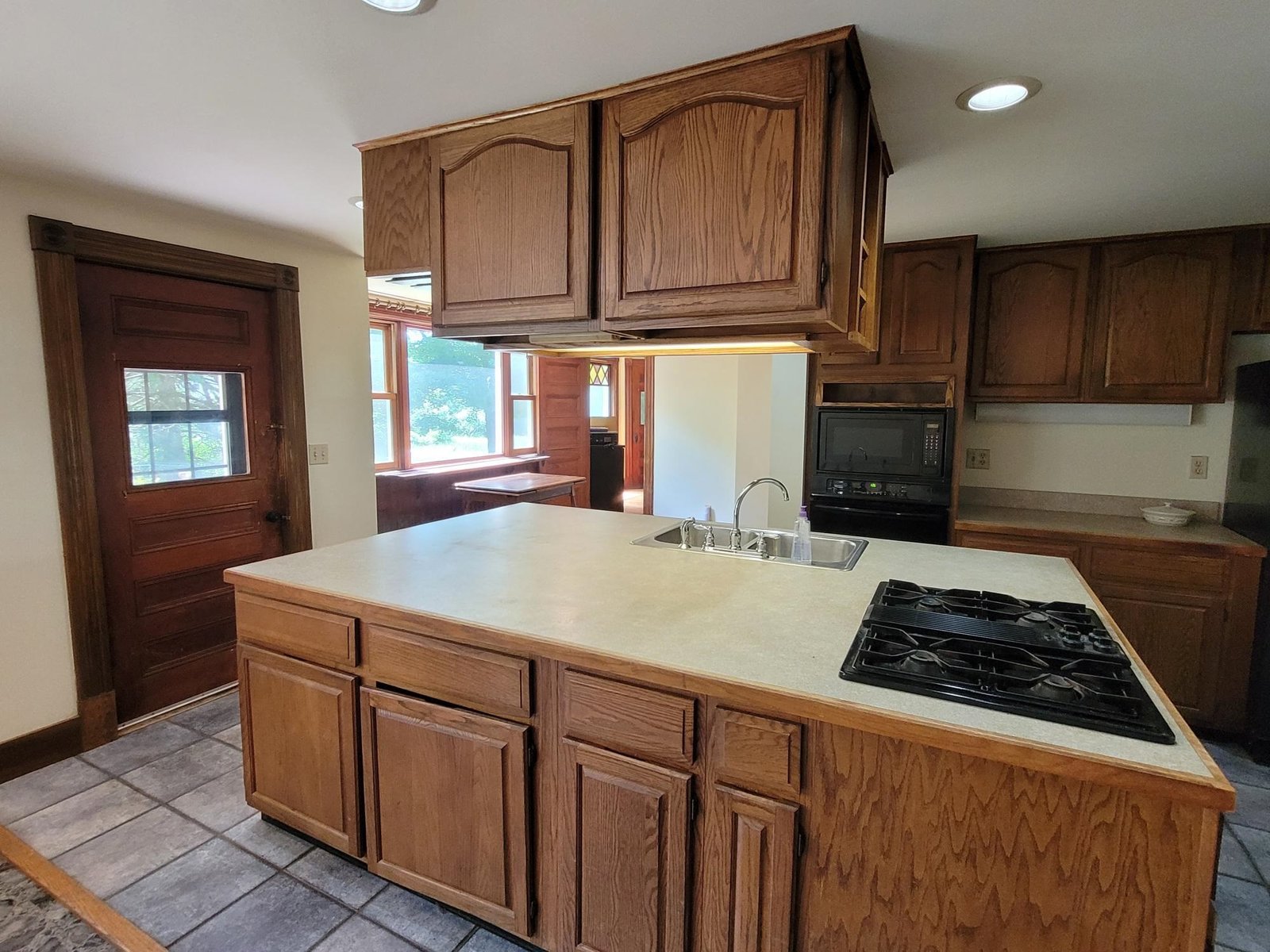 17 Maplewood Avenue