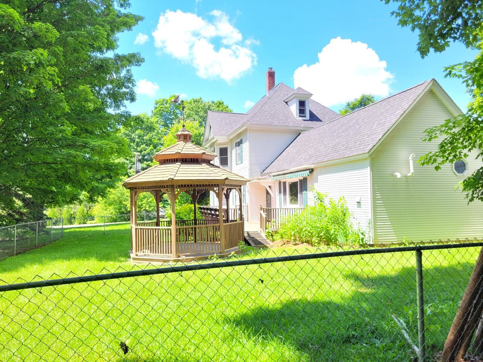 17 Maplewood Avenue