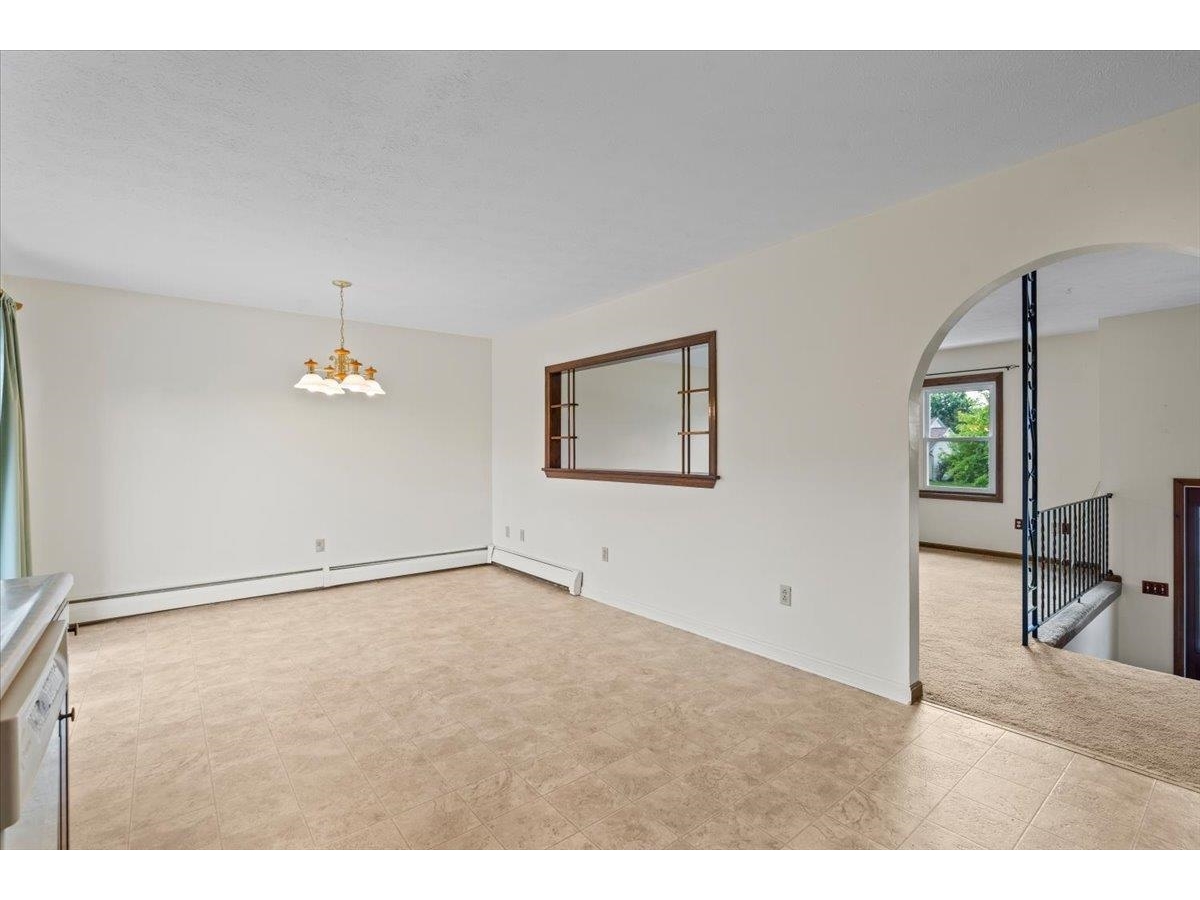 17 Meadowbrook Lane