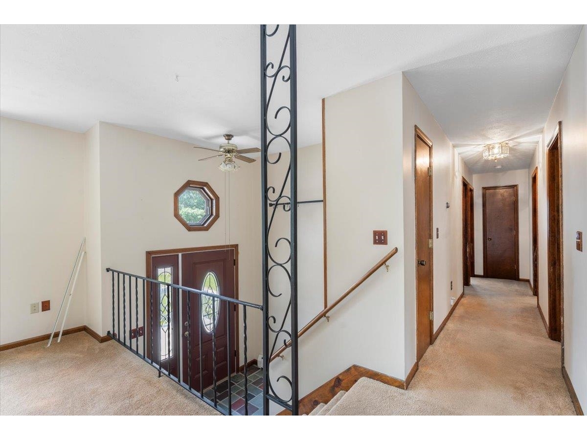17 Meadowbrook Lane