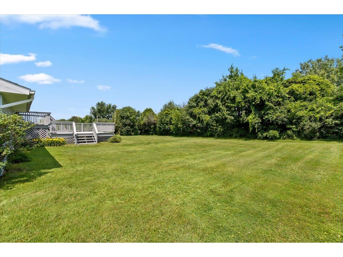 17 Meadowbrook Lane