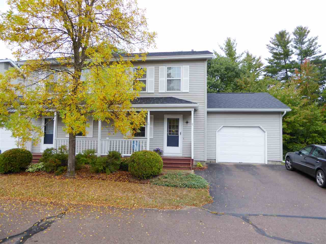 17 Pointe Drive