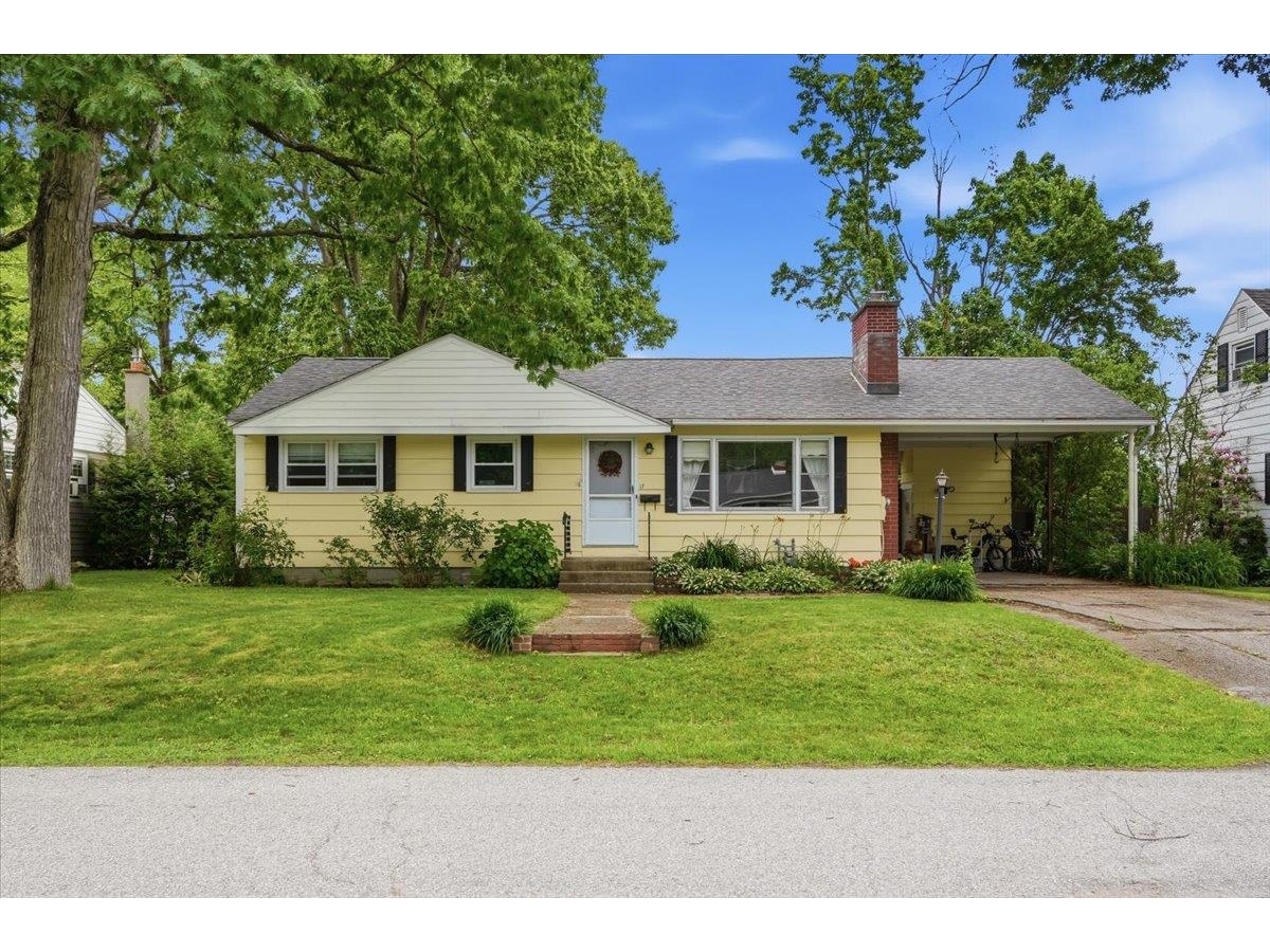 17 Rotunda Avenue