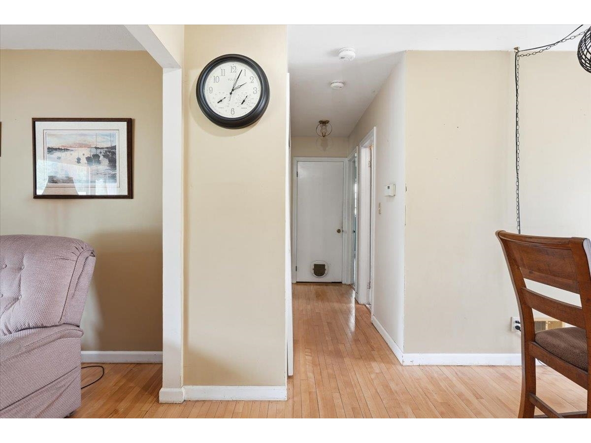 17 Rotunda Avenue