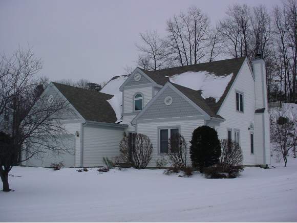 17 Walnut Ln