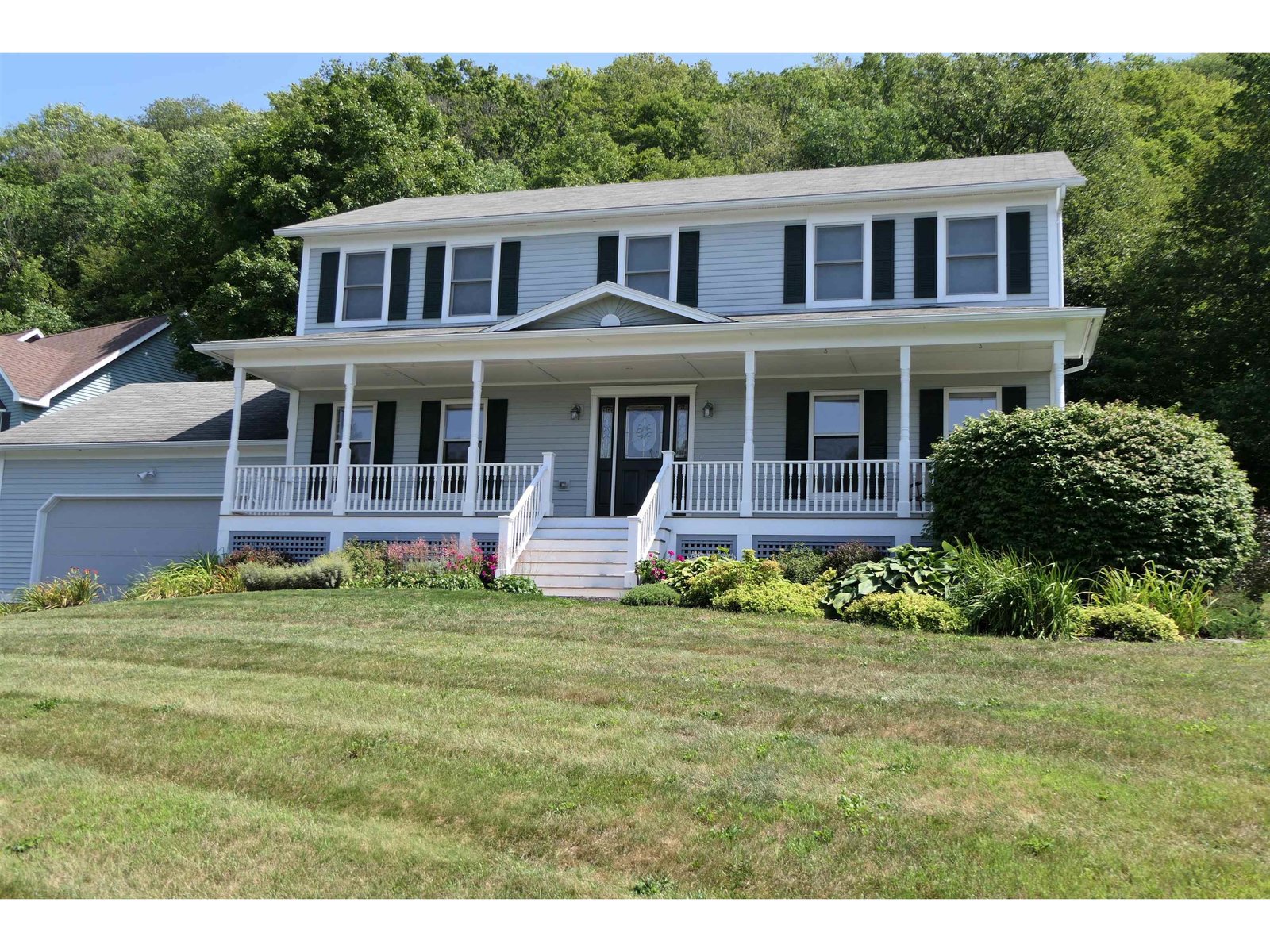 17 Warner Drive