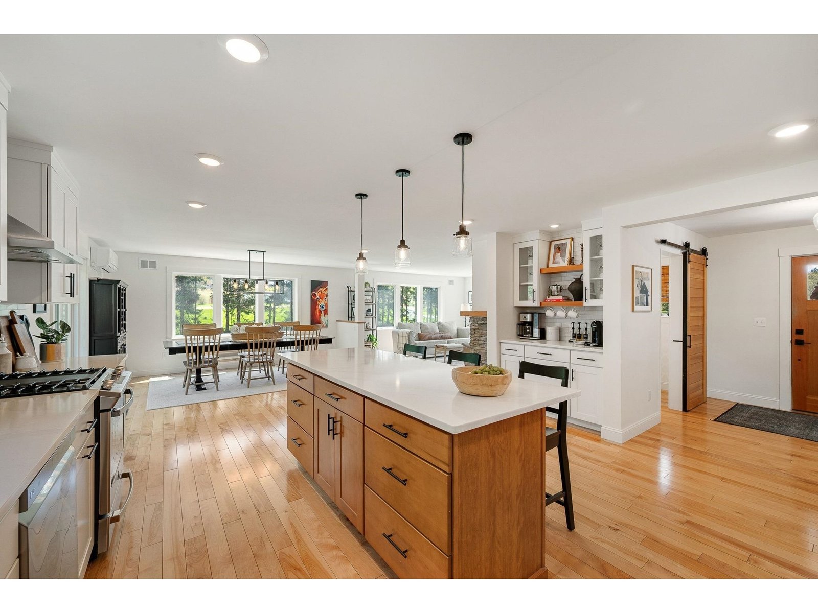 17 Winding Brook Road