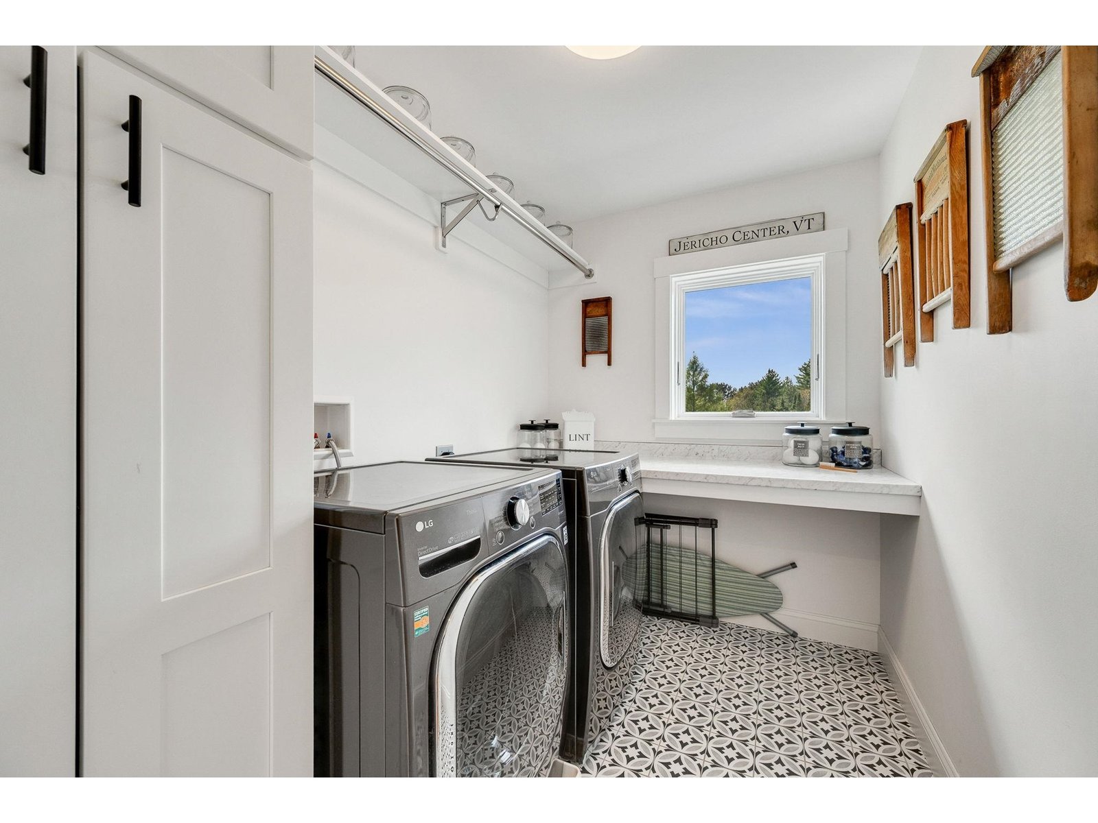 17 Winding Brook Road