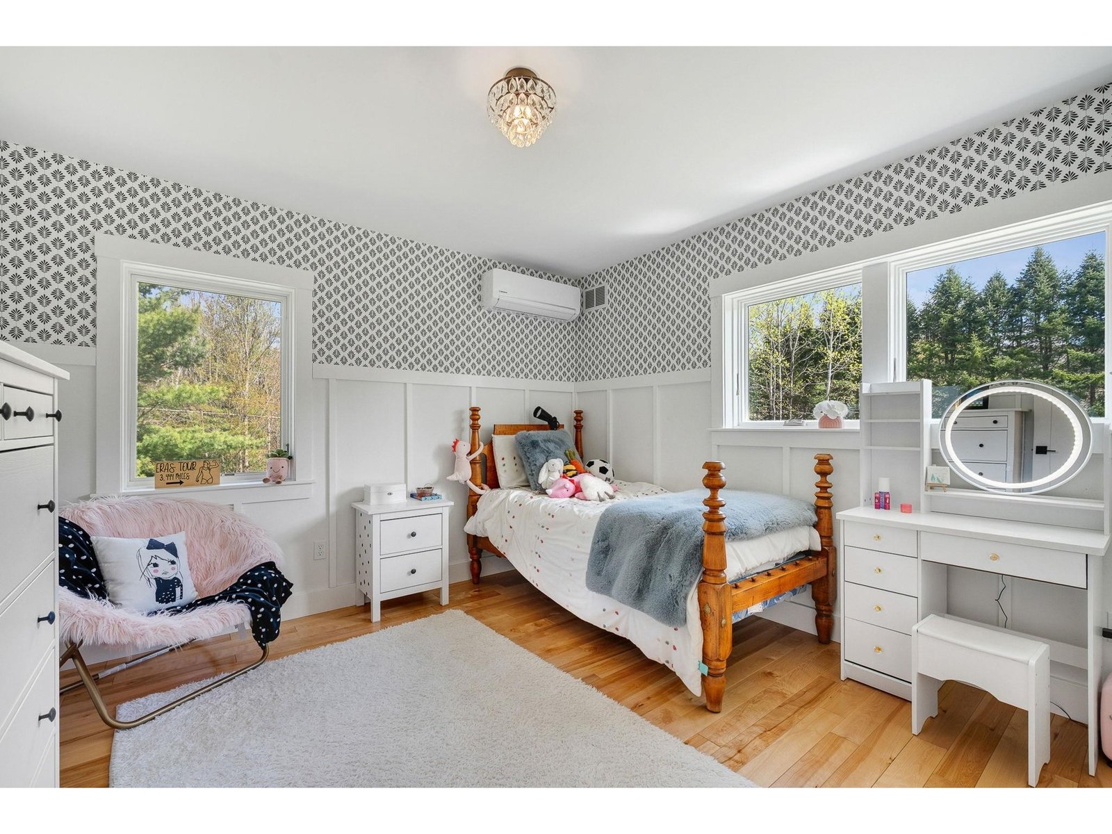 17 Winding Brook Road