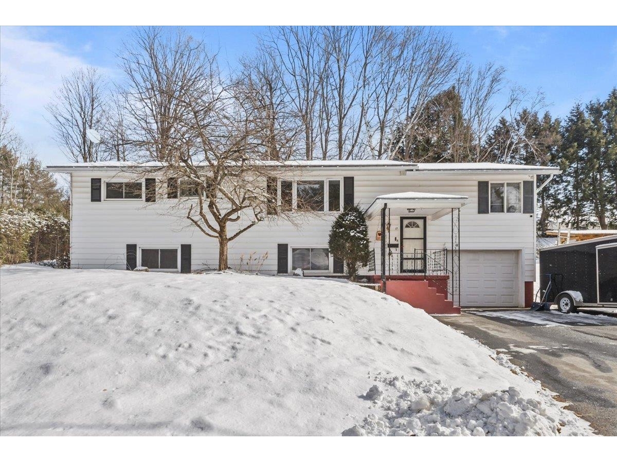 17 Woodland Drive